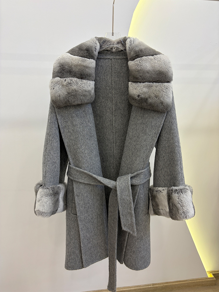 Jesienno-zimowy płaszcz damski – Wool Coat Peacoat recenzja i cena